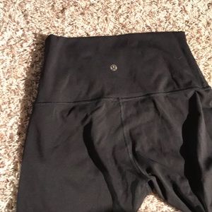 LULULEMON Black full length leggings !